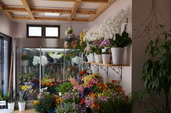 「花の長岡」　（長崎県西海市）の花屋店舗写真2